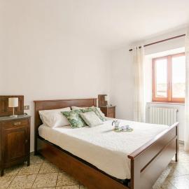 Nina's Guest House, hotel i Barbarano Romano
