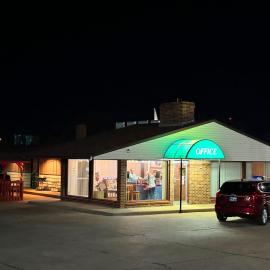 Westerner Motel, hotel u gradu Šadron