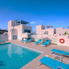 XENOS Villa 5 with a private pool near the sea