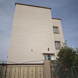 Grand Dahlia Apartments, Hotel in Ḩayl Yaman