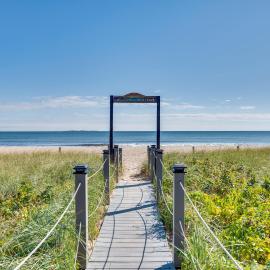 'Beachfront 13' Condo on Old Orchard Beach, hotel in Old Orchard Beach