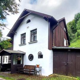 Dobroslov Cottage