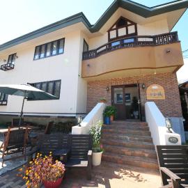 Hotel Soyokaze, готель у місті Хакуба