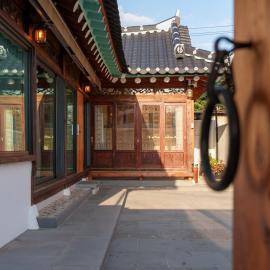 Viesnīca Exclusive House Hanok Stay 'Soo Hanok' pilsētā Sunčhona