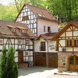 Pension Untere Mühle, hotel v destinaci Burghaun