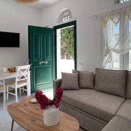 Aeris Tinos Suites, hotel v destinaci Pánormos