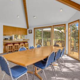White Elm - Unit 15, Hotel in Sunriver