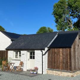 The Dairy, A Cosy conversion nr Little Haven