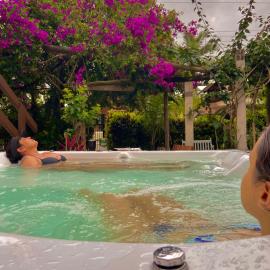 7 - Apartamento com jacuzzi para até 05 pessoas em Bombas