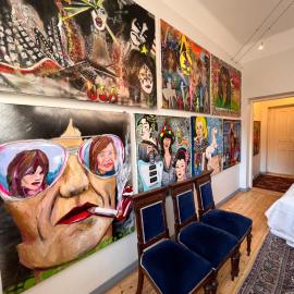 Art gallery room with own entrance at the centre of Helsinki, hotel in Helsinki