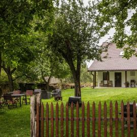 Chalúpka Polom, hotel a Hnúšťa