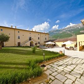 Villa Giovina, hotel in Pratola Peligna
