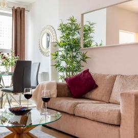 Castle Haven, Redhill، فندق في ريدهيل