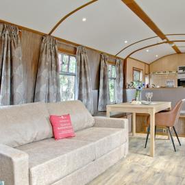Brunel Boutique Railway Carriage 1, hotel in Dawlish Warren