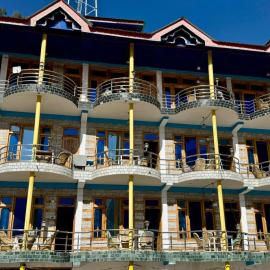 Hotel 19 Tosh, hotel en Tosh