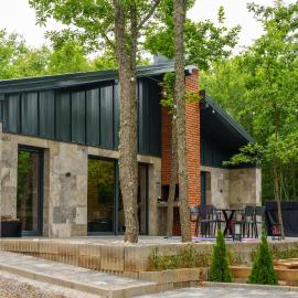 Zen Villas 1 - Zen Retreat, hotel in Gjilan