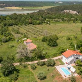 Three-Bedroom Apartment In Porec