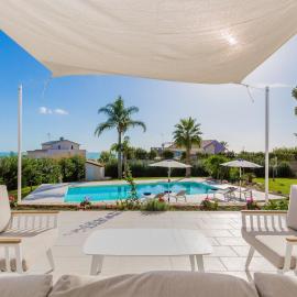 Dione Villa al Mare, hotell i Donnalucata