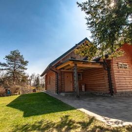Log House Natura, hotel in Radovljica
