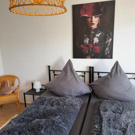 Schwarzwald Style DreiWelten Card inkl freier Eintritt Solemar Ruhige Fewo mit 85 qm zentral Parkanlage Stellplatz, hotel a Bad Dürrheim