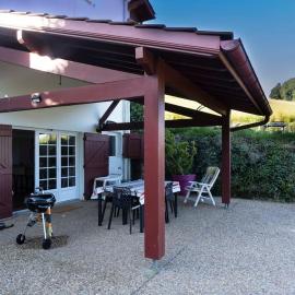 Bel appartement avec terrasse jardin vue montagne