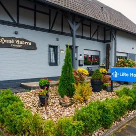 LiRo Hotel-Pension Haus Andrea, hotel a Niederkrüchten