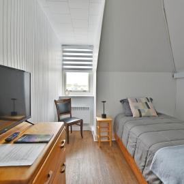 Chambre 301 de l'hôtel Victoria confortable et moderne, hotel en Saint-Pascal