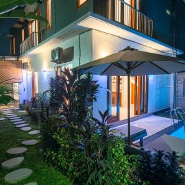 Villa Dua Warna Dencarik