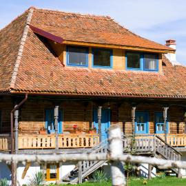 La poale de munte, hotel din Vistisoara