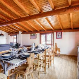Le petit Paradis, chalet au coeur des 3 vallées, hotel a Saint-Marcel