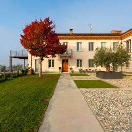 Guest house Neive, hotel din Neive