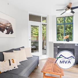 Alpenglow Lodge West Coast Wonder by MVA, hotell sihtkohas Whistler
