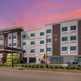 Comfort Inn & Suites Clarksville - Louisville North, hotel in Clarksville