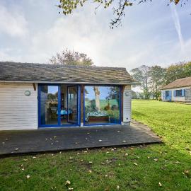 The Tiny House - maisonette proche de la plage, hotel a Tracy-sur-Mer