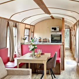 Brunel Boutique Railway Carriage 3, hotel in Dawlish Warren