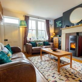 DUNELM COTTAGE - Three Bed Cottage in the heart of the Peak District