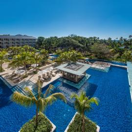 Henann Resort Alona Beach, מלון בפנגלאו