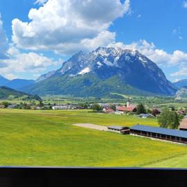 Ferienwohnung - Apartment Pichlarn Holiday Grimmingblick, hotel in Aigen im Ennstal