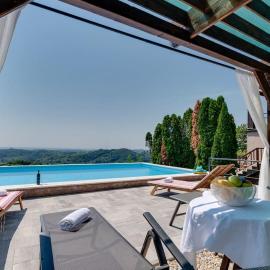 Enchanting View, hotel a Nespeš