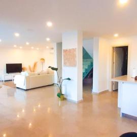 Private Villa with Pool and Garden