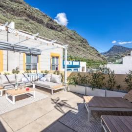Casa El Puerto by Huskalia