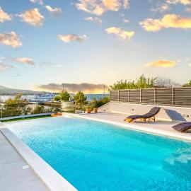 Villa Tala، فندق في Mrljane