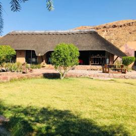 Tsubes Petrified Forest Tented Camp, ξενοδοχείο σε Khorixas
