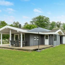 3 Bedroom Pet Friendly Home In Knebel