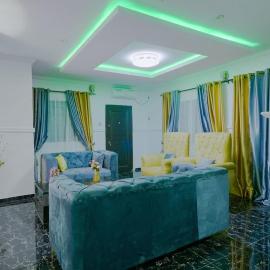 Frade Apartment, khách sạn ở Igbe Ewoliwo
