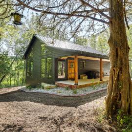 Galena Cabin on 20 Acres: 5 Mi to Downtown!, hotel u gradu 'Galena'