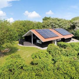 Four-Bedroom Holiday Home In Sydals, hotel a Sønderby