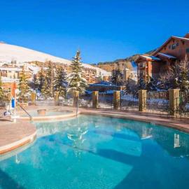 Studio Perfect Location 318 with Pool and Hot Tub