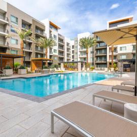 Phoenix में, होटल Spacious Resort style 2Bedroom 2Bath Oasis Pool Gym Desert Ridge