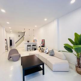 Fivehouse Silom2 soi11 City heart Silom BTS 7min, hotel u gradu Bang Rak